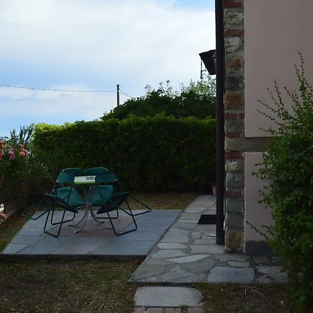 Casa Sarticola Apartment Castelnuovo Magra Exterior photo